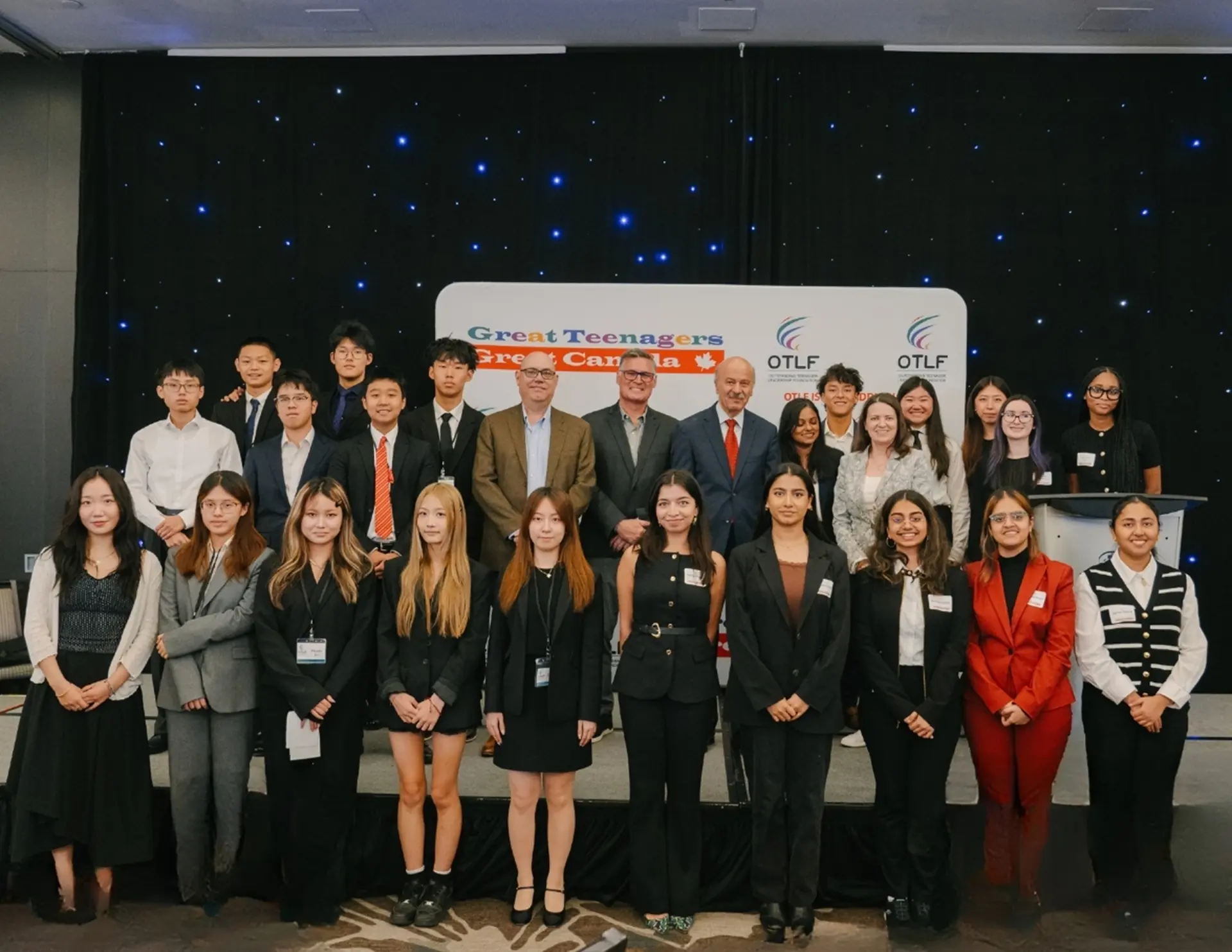 Students and judges collaborating at the AIEC global community event